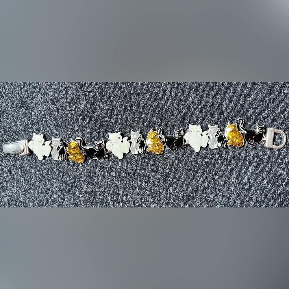 Charming Cat Enamel bracelet - Black, White, Gold